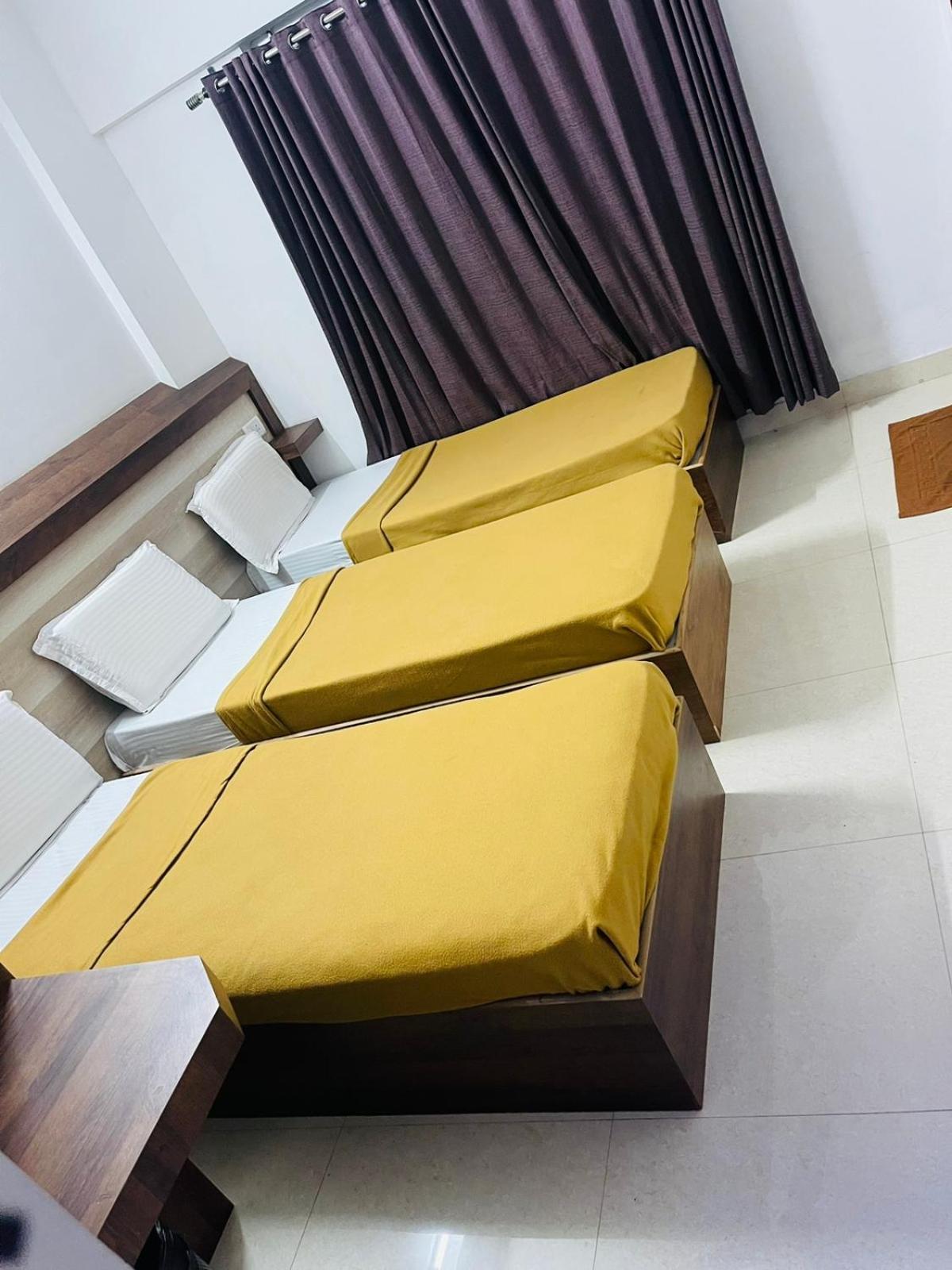 B Six Hotel Bangalore Bagian luar foto