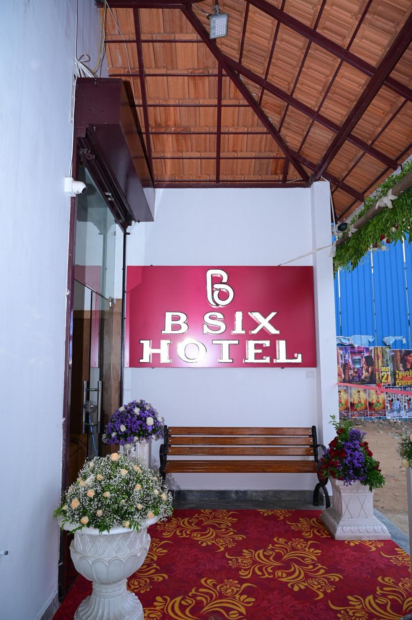 B Six Hotel Bangalore Bagian luar foto