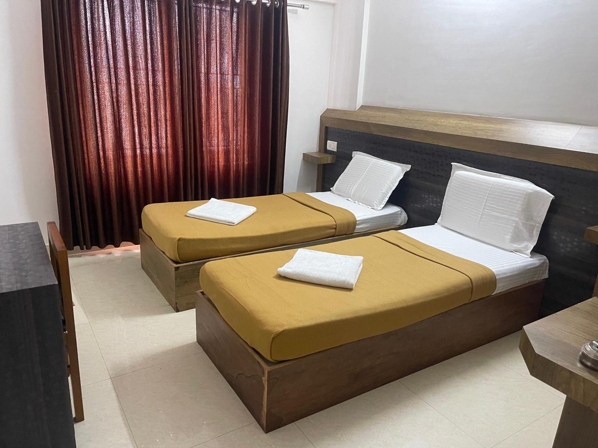 B Six Hotel Bangalore Bagian luar foto