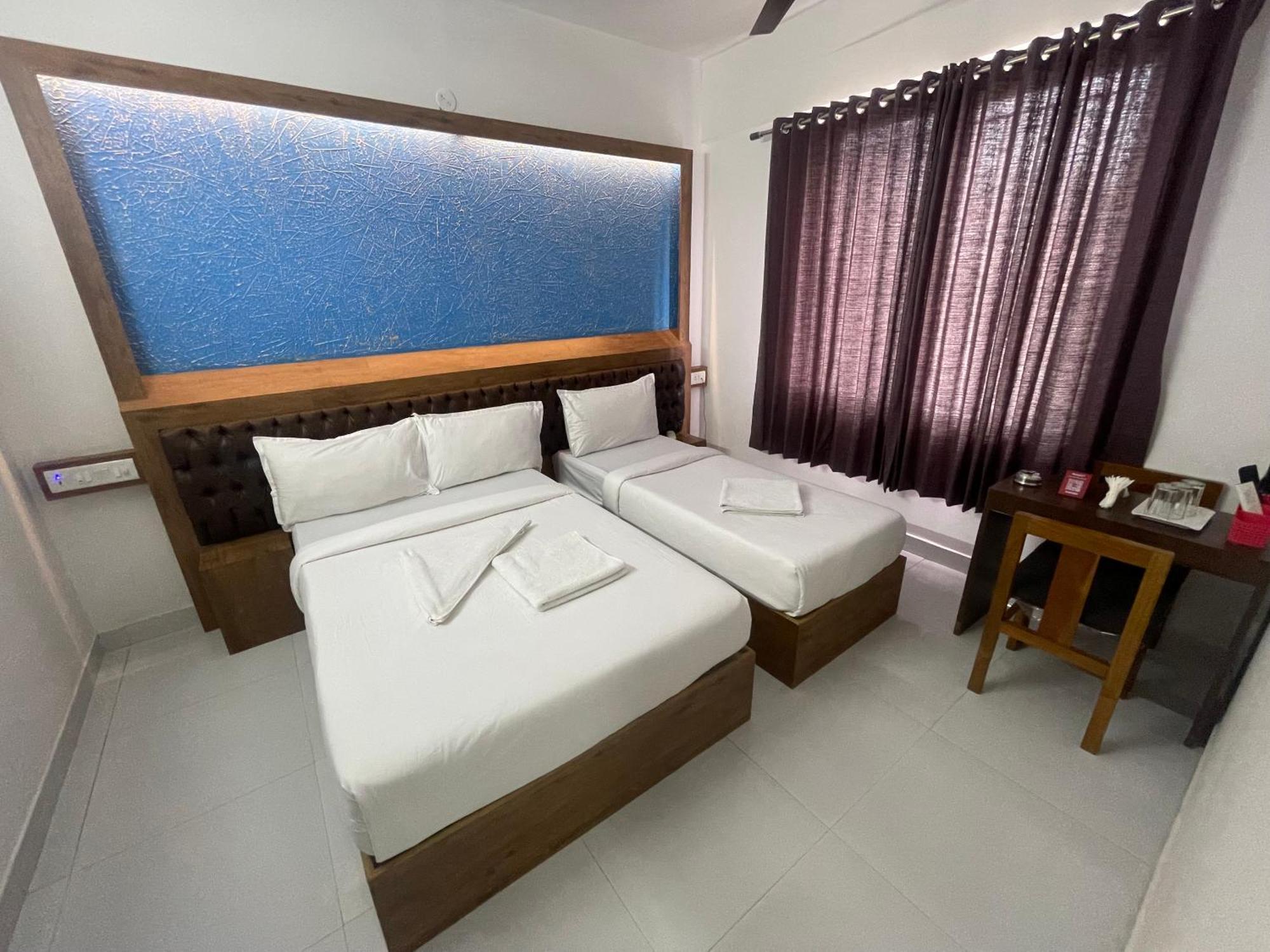B Six Hotel Bangalore Bagian luar foto
