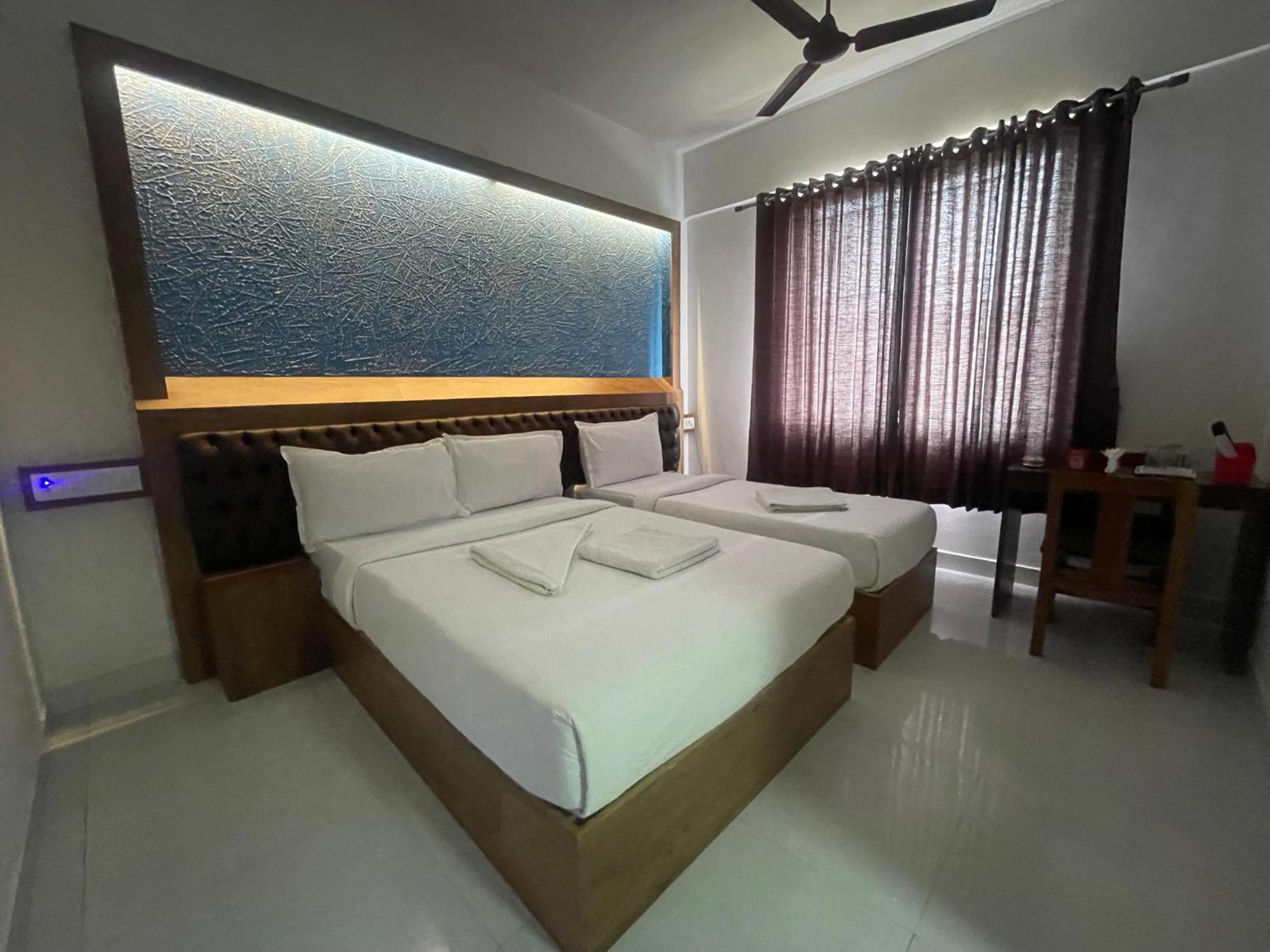 B Six Hotel Bangalore Bagian luar foto